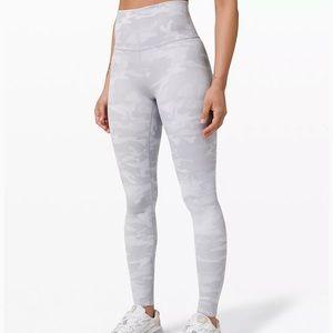 Winder Under Lululemon Luxtreme Tights